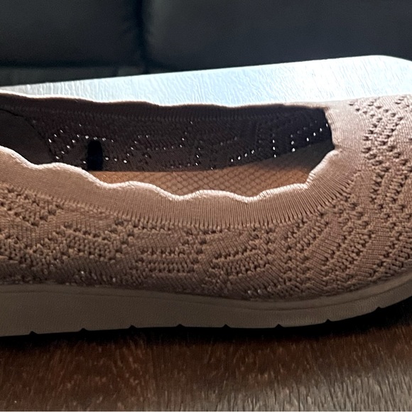 Skechers cooled memory foam beige platforms sz 10 - Picture 8 of 9